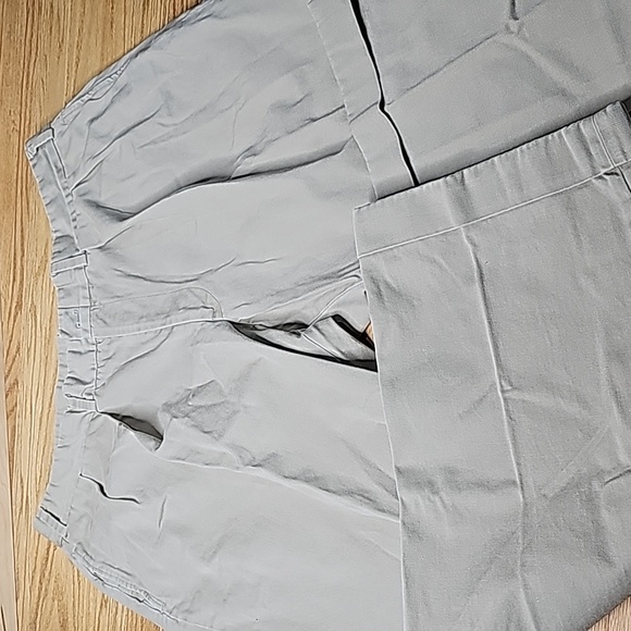 Bill's Khakis M1P Relax Fit Pleated Original Twill. 42/30 orig $185 - Picture 2 of 5